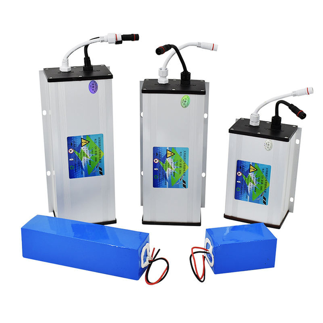 Leichter Lithium-Akku Lifepo4 25,6 V 60 Ah für LED-Solarstraßenlaterne