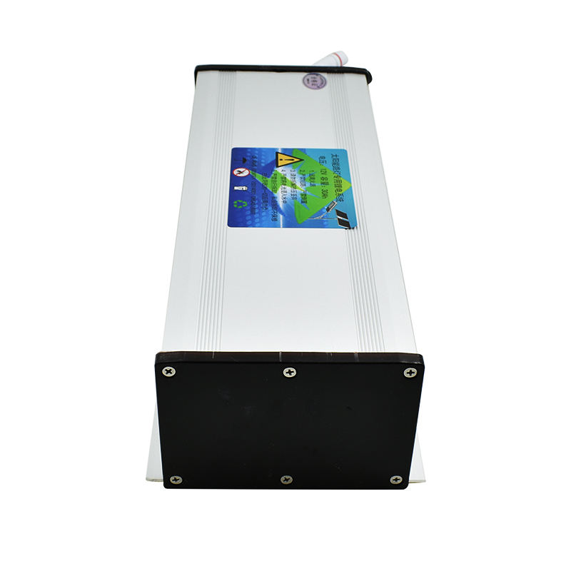 SIPANI 18650 Ncm 12v 60ah Lithium-Ionen-Akku mit Ip65-Aluminiumlegierungsbox für Solar-Straßenlaternen-CCTV-Kamerasystem