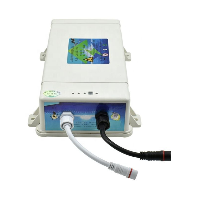 Wiederaufladbare Li-Ion 12 V 24 V 2500 mAh 6000 mAh Wasserdichte Lifepo4 NCM Lithium-Ionen-Batteriezelle 18650 Solarsystem-Lithiumbatterie