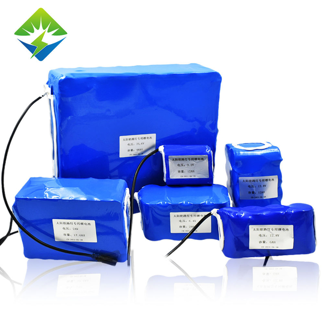 Wasserdichter 12V 24V 30Ah 40Ah 50Ah 60Ah 18650 Ternärer Lithium-Akku für Solarstraßenlaternen mit 2 Jahren Garantie IP65